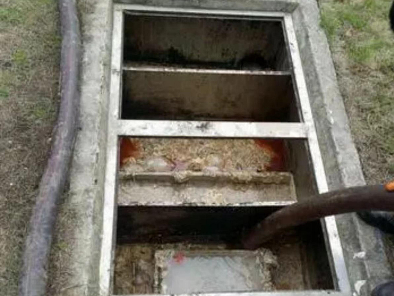 新华镇隔油池清理